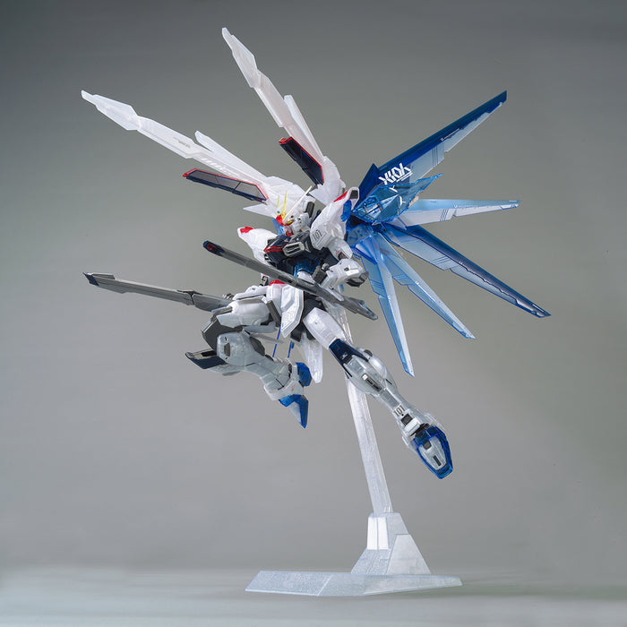 MG 1/100 Freedom Gundam Ver.2.0 (Clear Color)