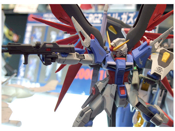 MG 1/100 Destiny Gundam